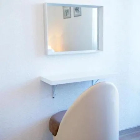 Francis First Apartment *